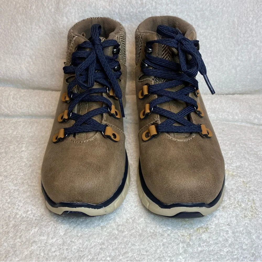 Skechers Synergy Women's Mountain Dreamer Ankle Boots Taupe Memory Foam Size 5 - Picture 2 of 14